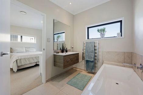 Photo of property in 180 Hobsonville Point Road, Hobsonville, Auckland, 0616
