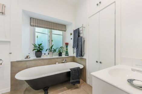 Photo of property in 168 Collingwood Street, Nelson, 7010