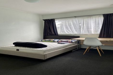 Photo of property in 21 Thomas Avenue, Te Atatu Peninsula, Auckland, 0610