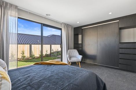Photo of property in 37 Jack Hanley Drive, Jacks Point, Queenstown, 9371