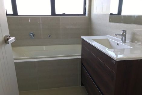 Photo of property in 46 Turret Lane, Hobsonville, Auckland, 0616