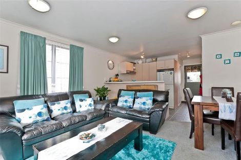 Photo of property in 17/5 Carolina Place, Albany, Auckland, 0632
