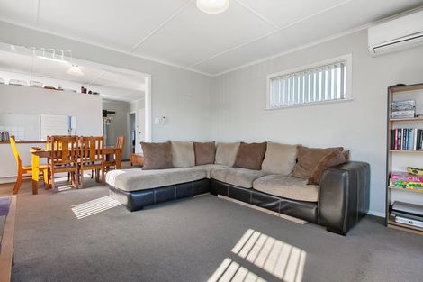 Photo of property in 14 Sandbrook Avenue, Otara, Auckland, 2023