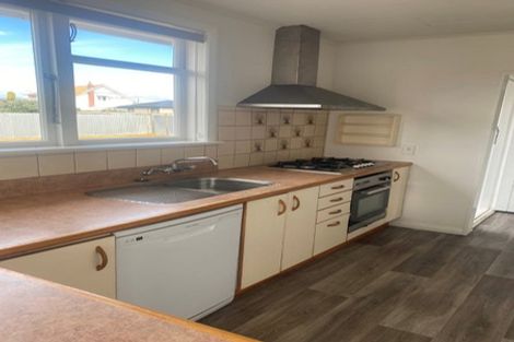 Photo of property in 31 Exeter Crescent, Takaro, Palmerston North, 4412