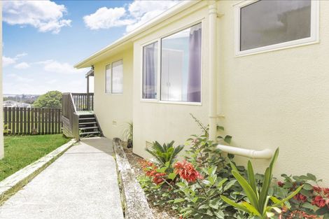 Photo of property in 21 Denarius Lane, Glendene, Auckland, 0602