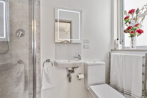 Photo of property in Wharenui Apartments, 274 Oriental Parade, Oriental Bay, Wellington, 6011