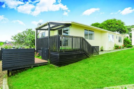 Photo of property in 21 Denarius Lane, Glendene, Auckland, 0602