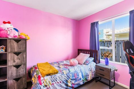 Photo of property in 8b Rathgar Road, Henderson, Auckland, 0610