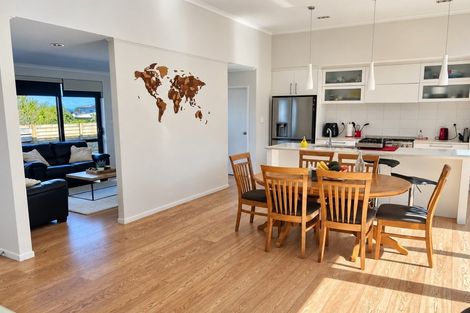 Photo of property in 33 Saralee Drive, Manurewa, Auckland, 2105