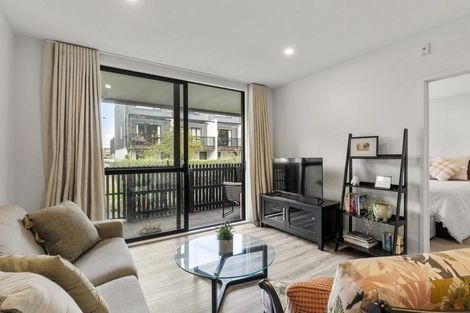 Photo of property in 2/24 Tahuhu Road, Mount Wellington, Auckland, 1062