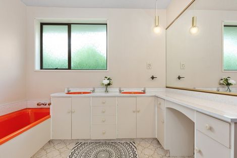 Photo of property in 1/8a Salford Avenue, Redwood, Christchurch, 8051