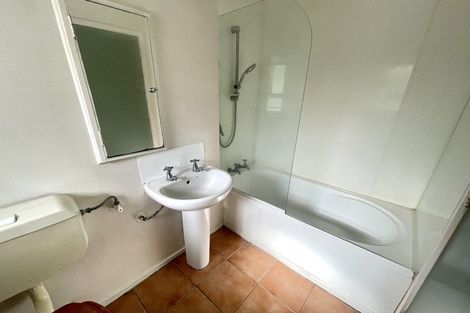 Photo of property in 2/52 Russell Terrace, Berhampore, Wellington, 6023