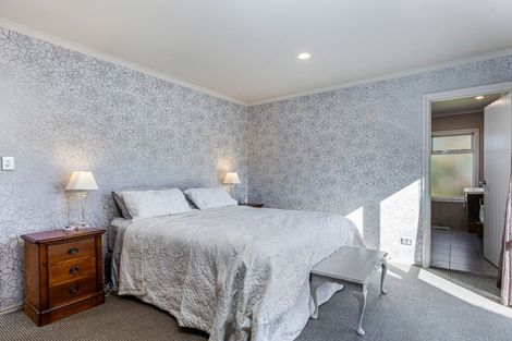 Photo of property in 10 Glentui Place, Waikawa, Picton, 7220