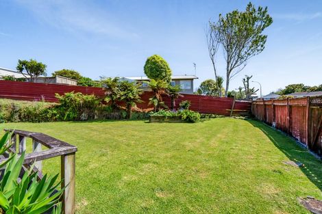 Photo of property in 19 Camellia Avenue, Bell Block, New Plymouth, 4312