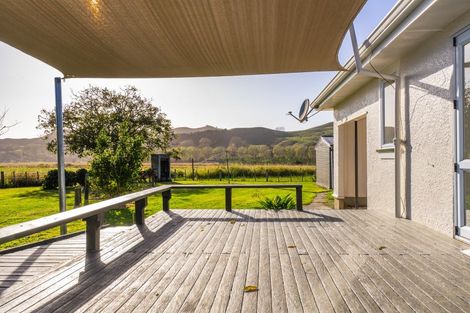 Photo of property in 3 Nicks Head Station Road, Muriwai, Gisborne, 4072