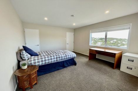 Photo of property in 17 Bay Lair Grove, Island Bay, Wellington, 6023