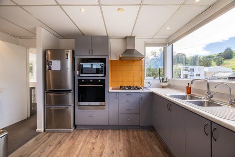 Photo of property in 400 Kaikorai Valley Road, Bradford, Dunedin, 9011