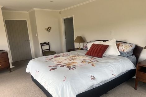 Photo of property in 136 Fairview Drive, Birchville, Upper Hutt, 5372