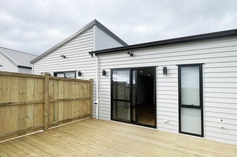 Photo of property in 12 Kaapehu Street, Karaka, 2578