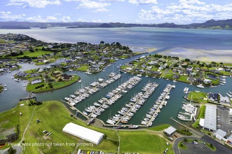 Photo of property in 22 Taurangawaka Road, One Tree Point, 0118