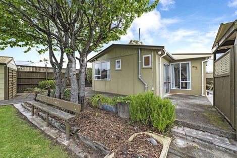 Photo of property in 29 Reserve Road, Waikuku Beach, 7473