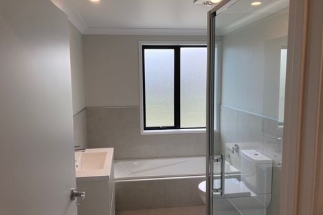 Photo of property in 19a O'meara Street, Swanson, Auckland, 0614