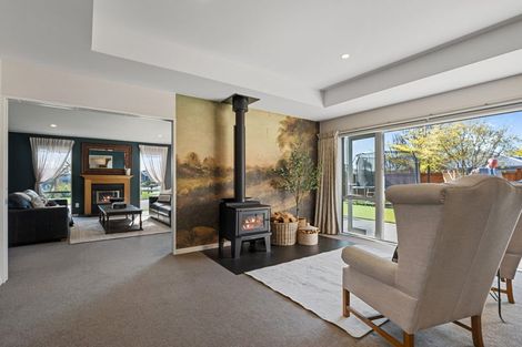 Photo of property in 5 Carradale Avenue, Broomfield, Christchurch, 8042