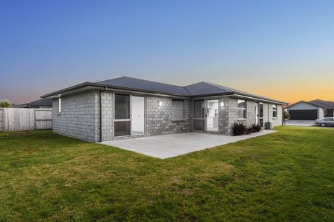 Photo of property in 12 Te Kio Crescent, Papamoa Beach, Papamoa, 3118