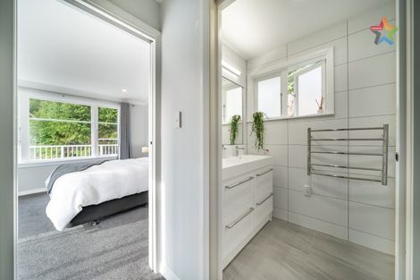 Photo of property in 110 Manuka Street, Stokes Valley, Lower Hutt, 5019