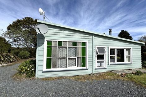Photo of property in 2262 Papatowai Highway, Maclennan, Owaka, 9586