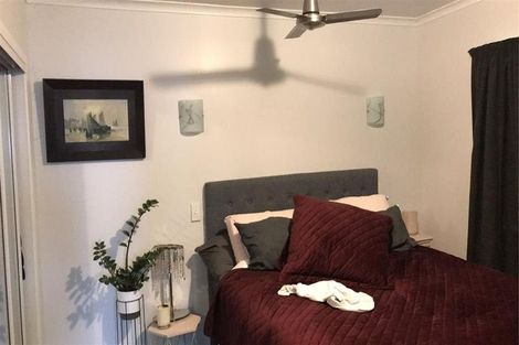 Photo of property in 2/23 Beach Road, Pahurehure, Papakura, 2113