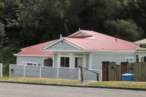Photo of property in 14 Danube Street, Island Bay, Wellington, 6023