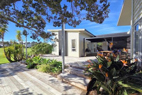 Photo of property in 143 The Fairway, Matarangi, Whitianga, 3592