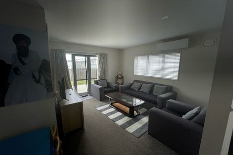 Photo of property in 25 Divide Loop, Takanini, 2112