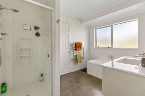 Photo of property in 2 Walnut Grove, Whakatane, 3120