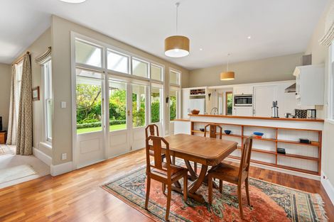 Photo of property in 93 Dyers Pass Road, Cashmere, Christchurch, 8022