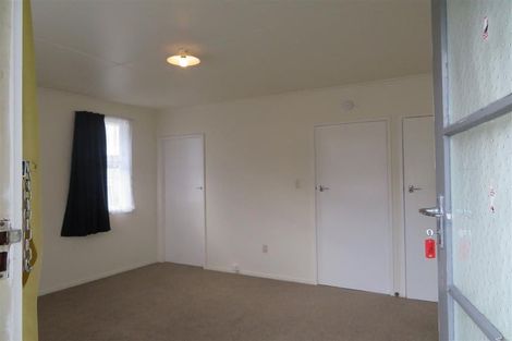 Photo of property in 1/136-138 Waddington Drive, Naenae, Lower Hutt, 5011