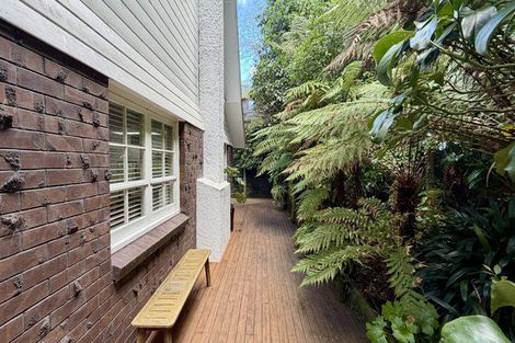 Photo of property in 199 Chelsea View Drive, Chatswood, Auckland, 0626