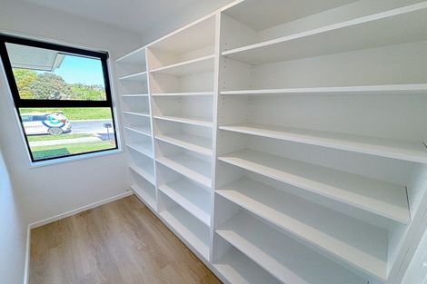 Photo of property in 13 Comer Street, Halswell, Christchurch, 8025