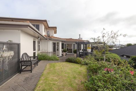 Photo of property in 136 Renown Road, Raumati South, Paraparaumu, 5032