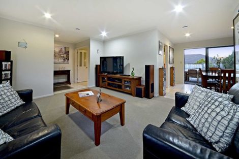 Photo of property in 4 Gordal Place, Flat Bush, Auckland, 2016