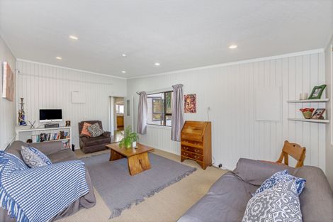 Photo of property in 56 Pacific Parade, Army Bay, Whangaparaoa, 0930