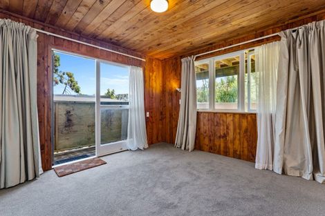 Photo of property in 352 Motutara Road, Muriwai, 0881