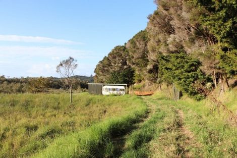 Photo of property in 68 Ranui Road, Karetu, 0283