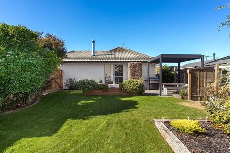 Photo of property in 484 Mairehau Road, Parklands, Christchurch, 8083
