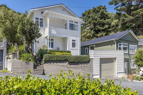Photo of property in 48 Jackson Street, Island Bay, Wellington, 6023