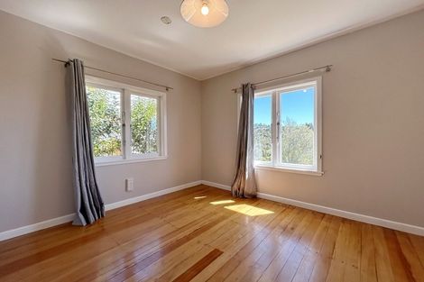 Photo of property in 121 Stredwick Drive, Torbay, Auckland, 0630