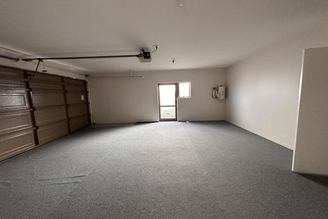 Photo of property in 30a Oakwood Grove, Eastern Beach, Auckland, 2012