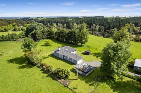 Photo of property in 1926 Makino Road, Halcombe, Feilding, 4779