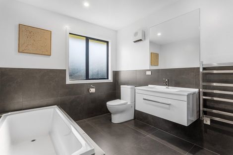 Photo of property in 5 Little Gem Road, Hornby, Christchurch, 8025